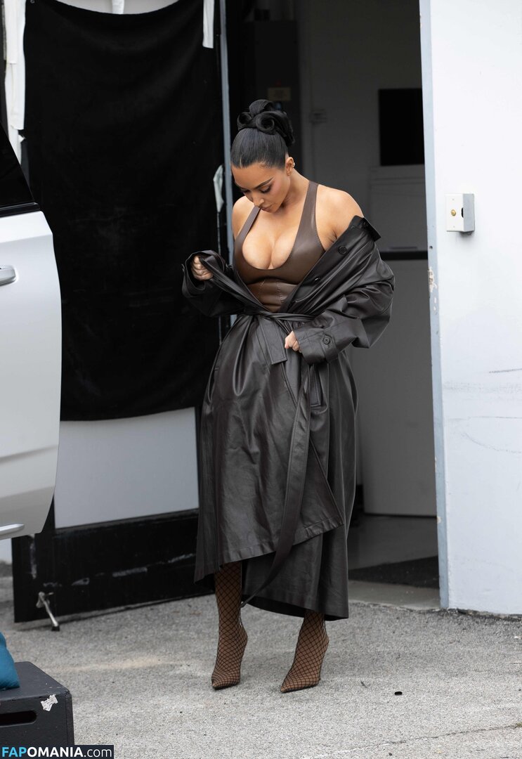 Kim Kardashian / kimkadarshian / kimkardashian Nago OnlyFans  Przeciekłe zdjęcie #151