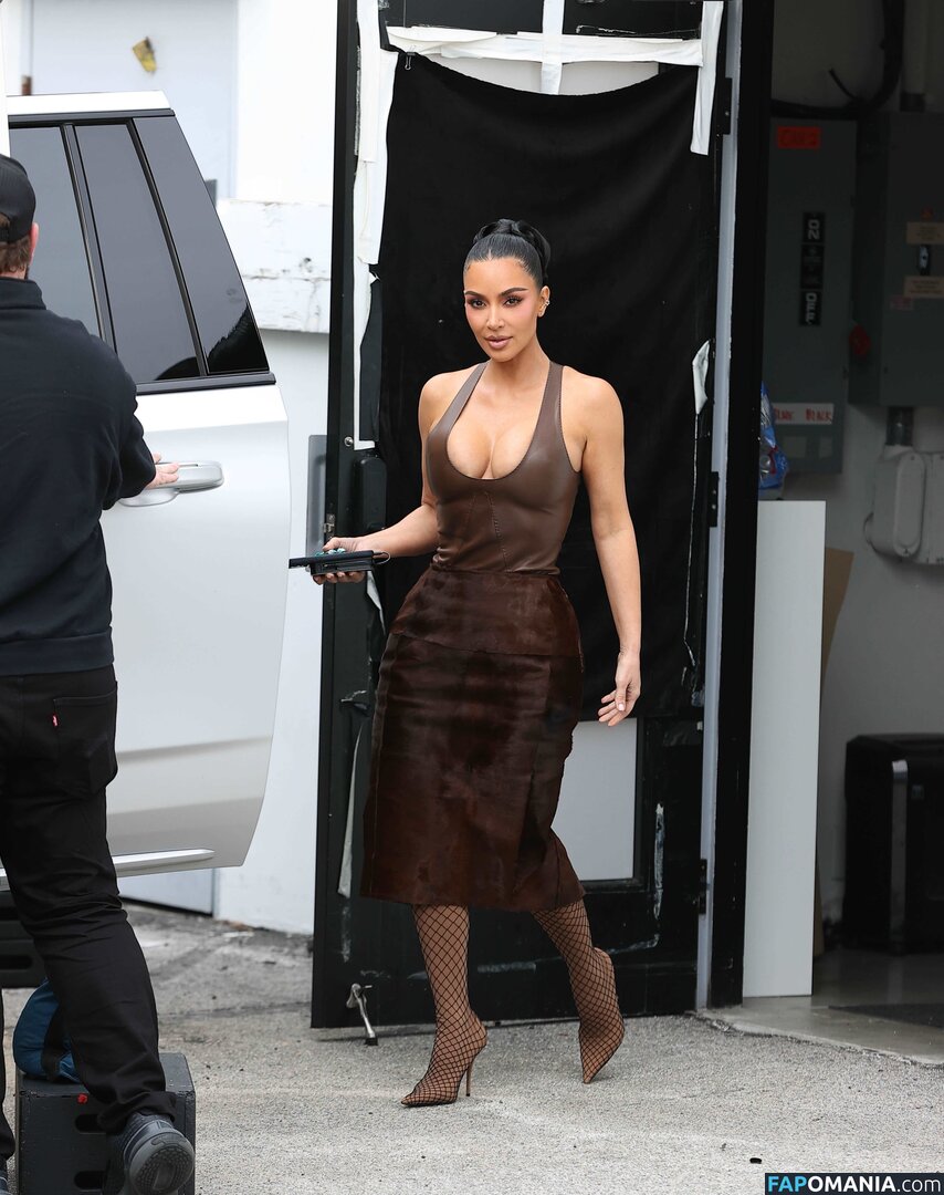Kim Kardashian / kimkadarshian / kimkardashian Nago OnlyFans  Przeciekłe zdjęcie #152