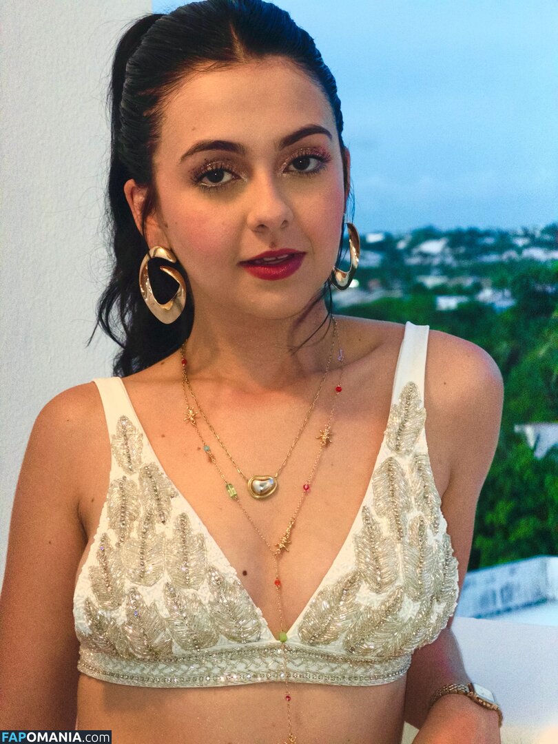 Klara Castanho / klarafgcastanho Nago OnlyFans  Przeciekłe zdjęcie #5