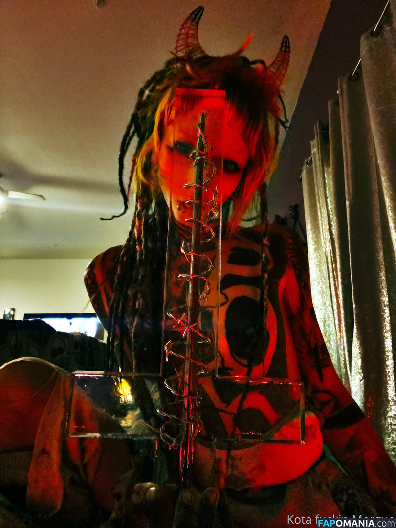 kota_morgue / misspredator666 / rottenmorgue Nago OnlyFans  Przeciekłe zdjęcie #30