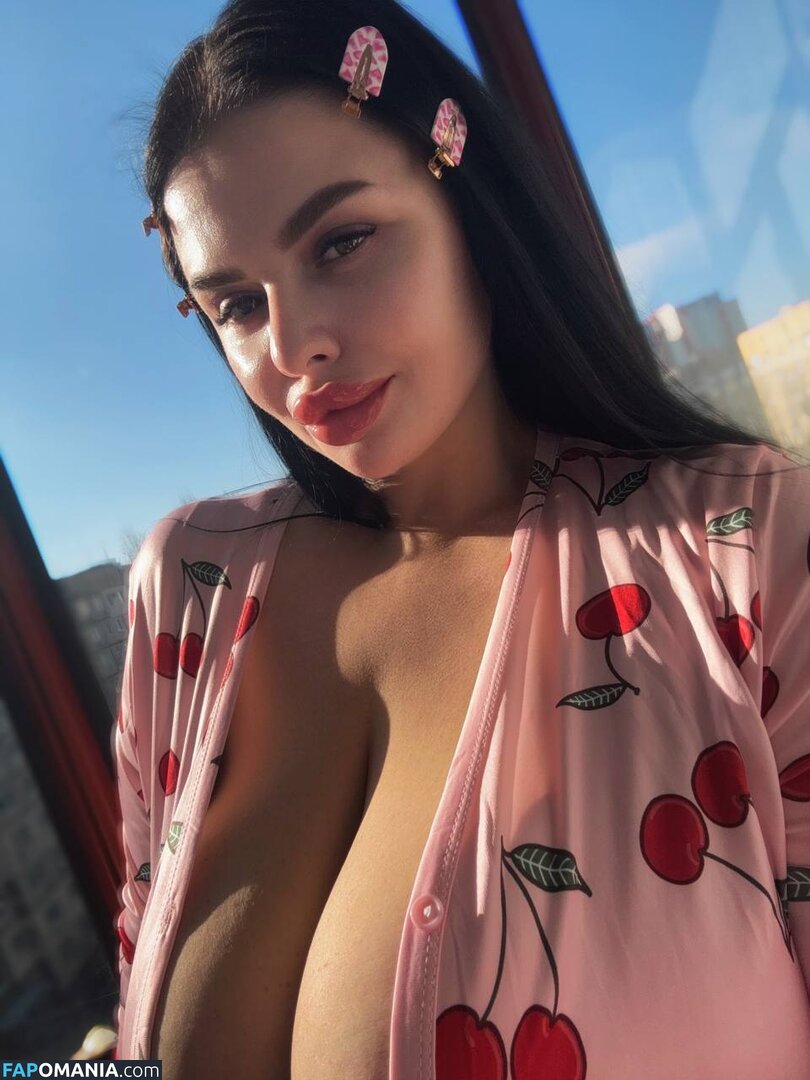 https: / kristina_doru Nago OnlyFans  Przeciekłe zdjęcie #5