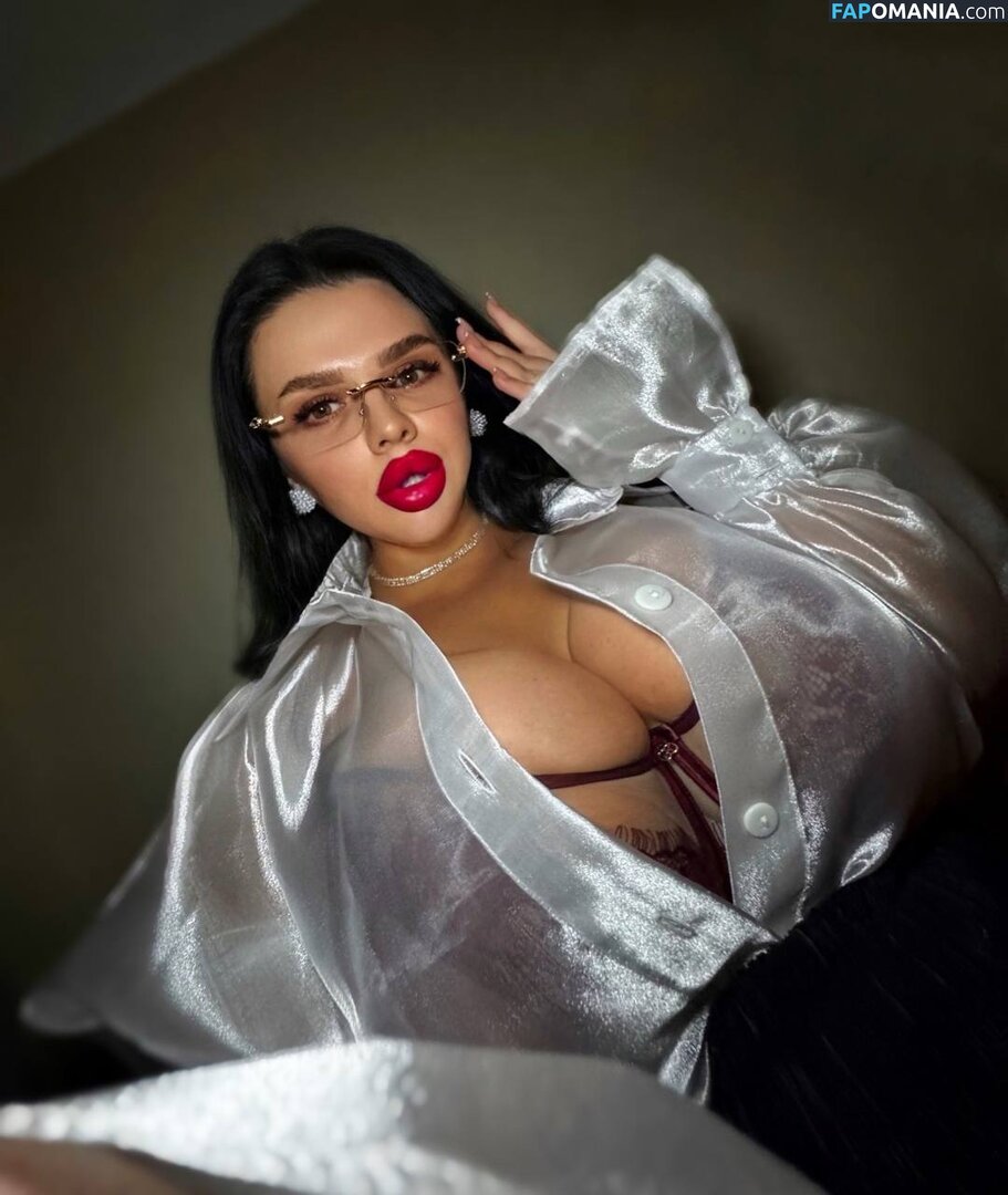 https: / kristina_doru Nago OnlyFans  Przeciekłe zdjęcie #8
