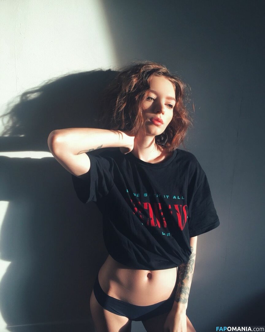 Kriss Drummer / Kristina Rybalchenko / kriss_drummer / user Nago OnlyFans  Przeciekłe zdjęcie #4