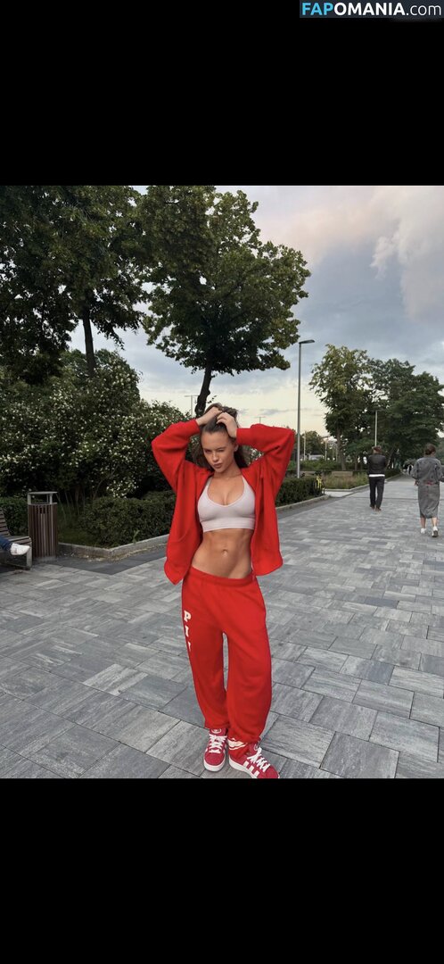 Kristyna Shmidt Nago OnlyFans  Przeciekłe zdjęcie #1