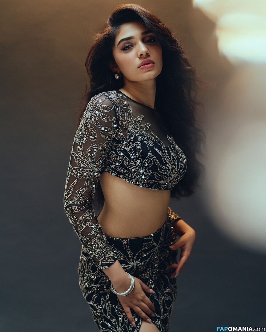 Krithi Shetty Nago OnlyFans  Przeciekłe zdjęcie #2