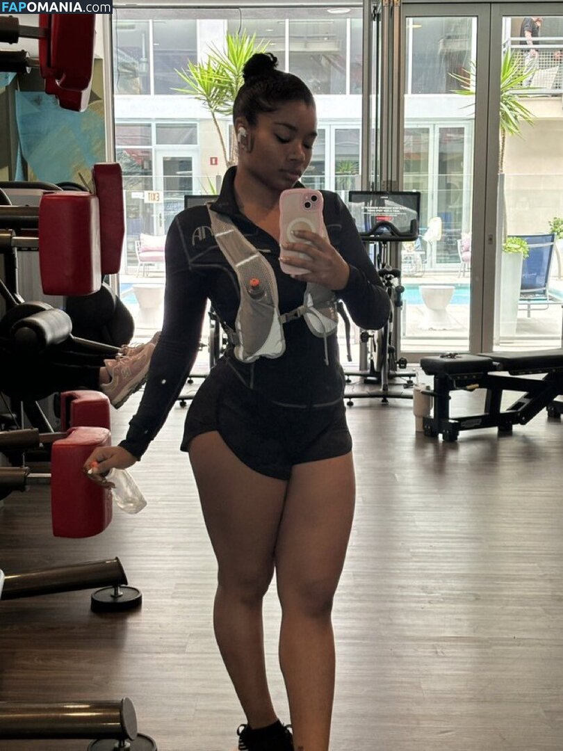 Kyylareneee / kurlykyy / kurrlyyy / kyylarenee Nago OnlyFans  Przeciekłe zdjęcie #15
