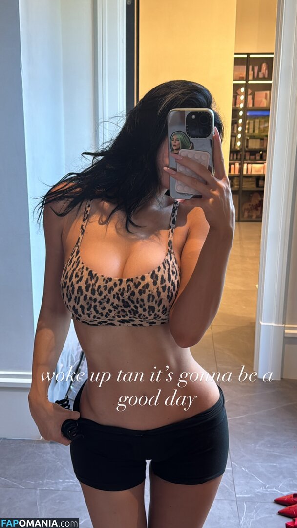 Kylie Jenner / kyliejenner / kyliejenner.2 Nago OnlyFans  Przeciekłe zdjęcie #31