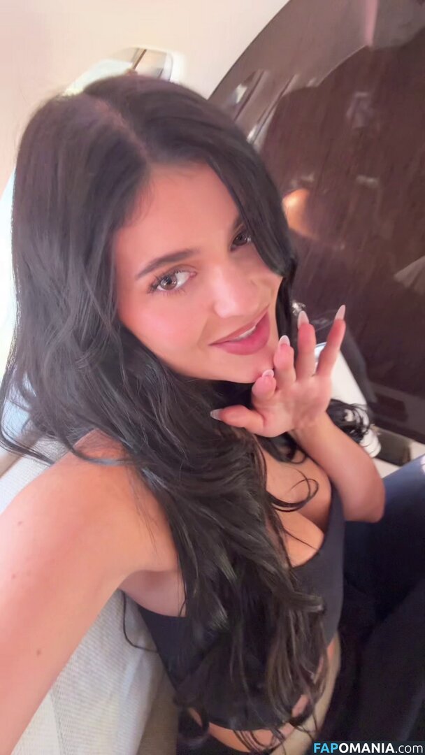 Kylie Jenner / https: / kyliejenner / kyliejenner.2 Nago OnlyFans  Przeciekłe zdjęcie #96