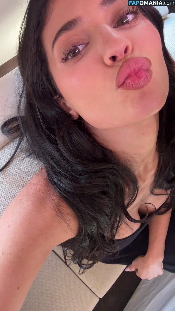 Kylie Jenner / https: / kyliejenner / kyliejenner.2 Nago OnlyFans  Przeciekłe zdjęcie #97