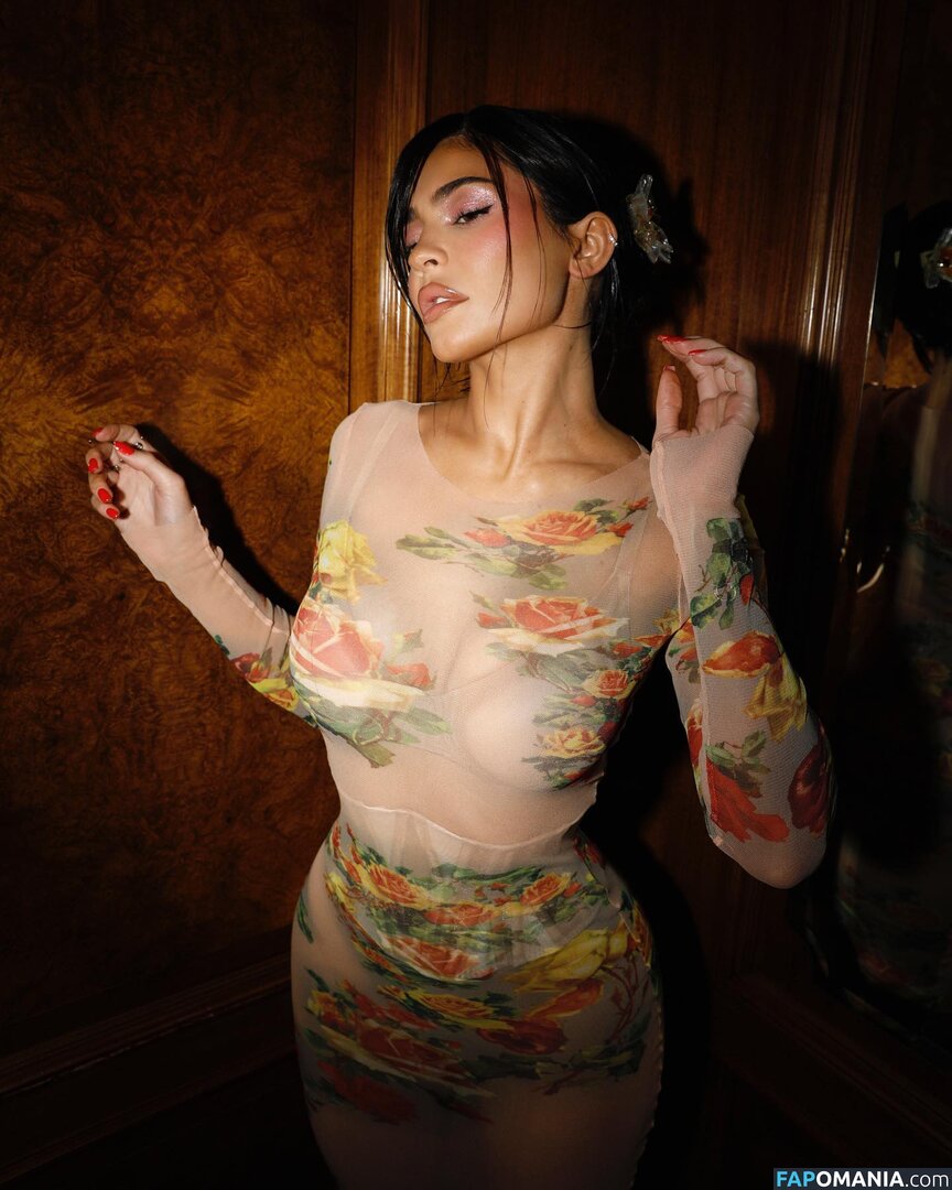 Kylie Jenner / https: / kyliejenner / kyliejenner.2 Nago OnlyFans  Przeciekłe zdjęcie #123