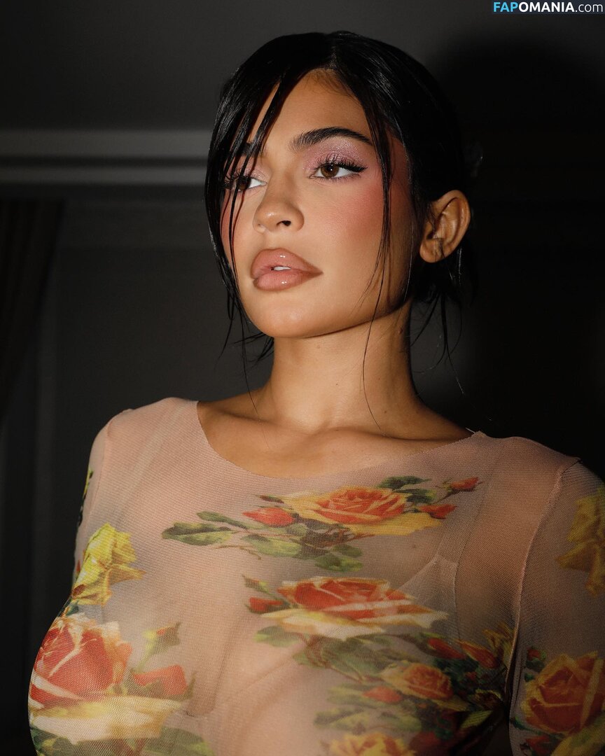 Kylie Jenner / https: / kyliejenner / kyliejenner.2 Nago OnlyFans  Przeciekłe zdjęcie #124
