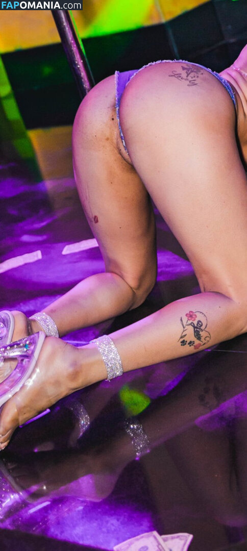 Loivelygirl / l0._vely1 / strawberrry_hershey Nago OnlyFans  Przeciekłe zdjęcie #10