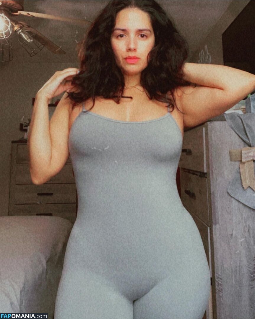 La_sirena90 / cristelia_lee Nago OnlyFans  Przeciekłe zdjęcie #1