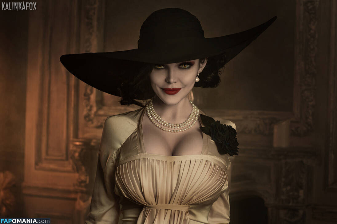 Alcina Dimitrescu and Bela Dimitrescu / Cassandra Dimitrescu / Daniela Dimitrescu / Lady Dimitrescu / ladydumitrescu Nago OnlyFans  Przeciekłe zdjęcie #1