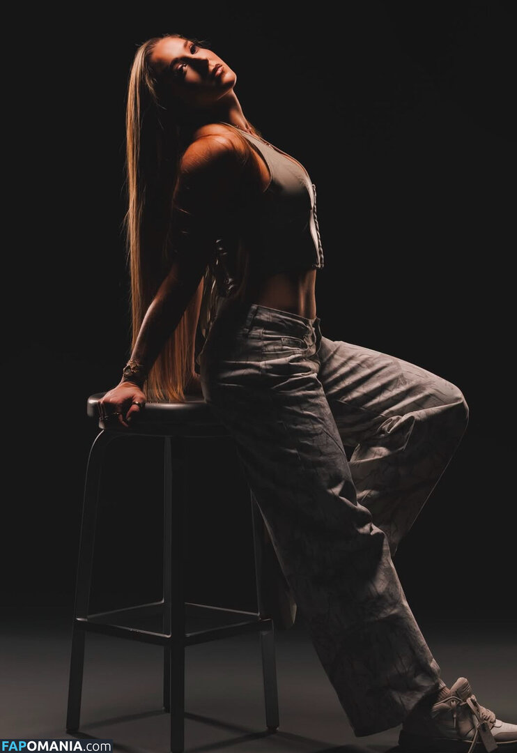 Lainey Reid / https: / lainey_wwe Nago OnlyFans  Przeciekłe zdjęcie #2