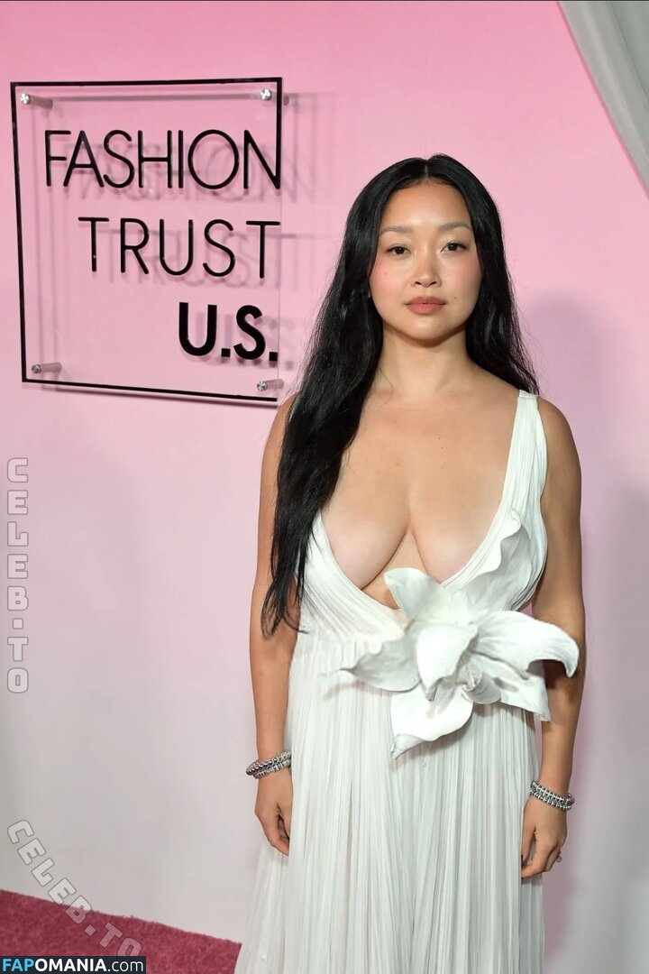 Lana Condor / https: / lanacondor Nago OnlyFans  Przeciekłe zdjęcie #2