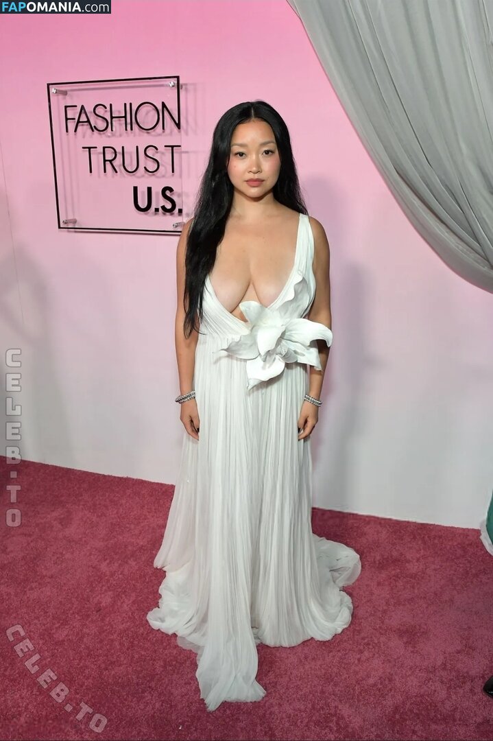 Lana Condor / https: / lanacondor Nago OnlyFans  Przeciekłe zdjęcie #3