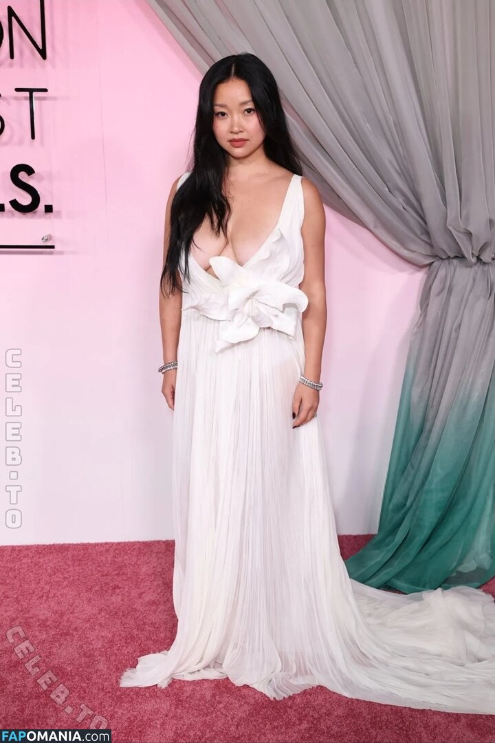 Lana Condor / https: / lanacondor Nago OnlyFans  Przeciekłe zdjęcie #5