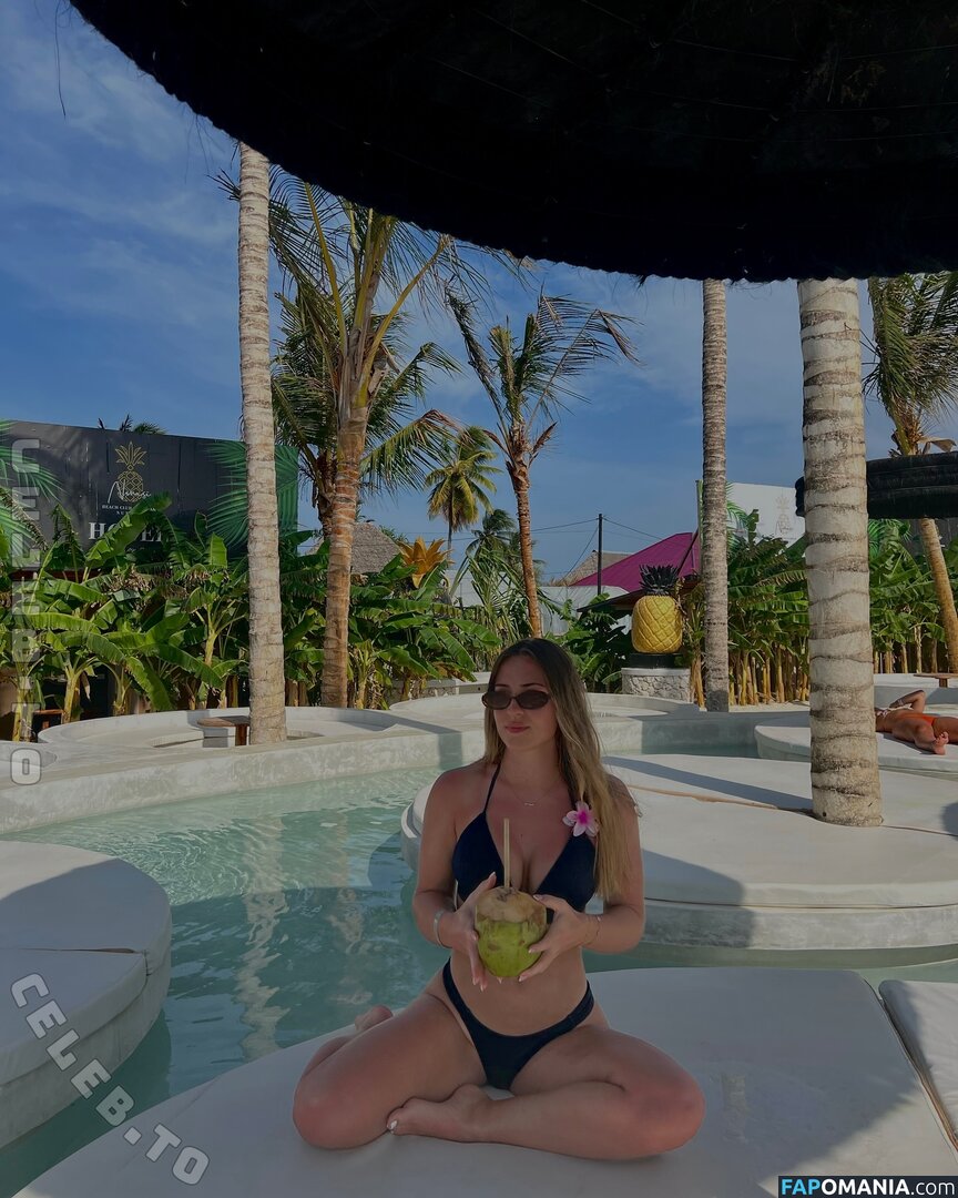 lara.gbdt Nago OnlyFans  Przeciekłe zdjęcie #9