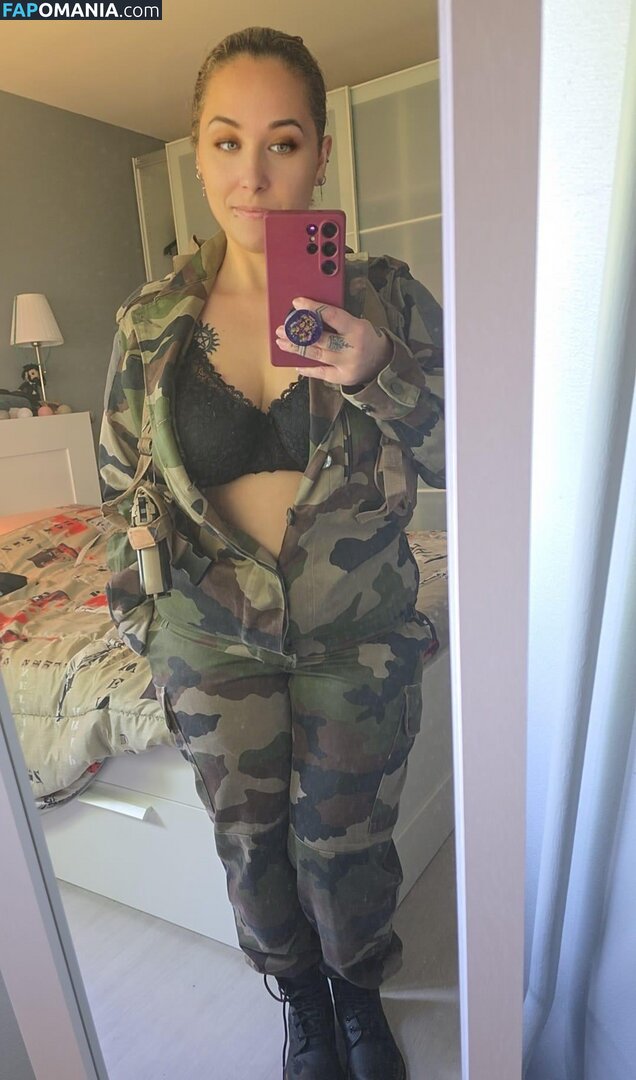 lariarussell / ryanfirst1 Nago OnlyFans  Przeciekłe zdjęcie #11