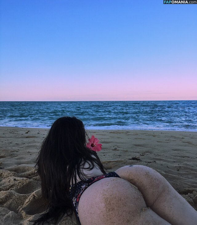 Larissa Peyerle / https: / larissapeyerle Nago OnlyFans  Przeciekłe zdjęcie #3