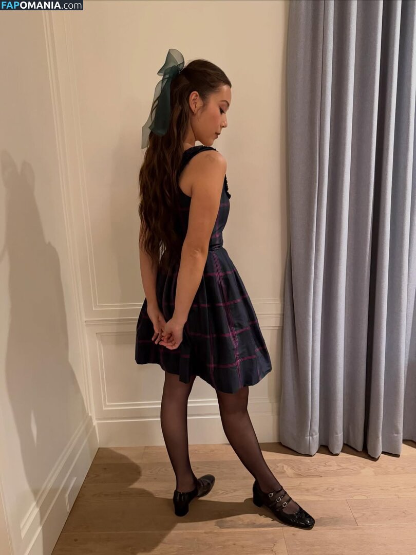 Laufey Lin / laufey Nago OnlyFans  Przeciekłe zdjęcie #145