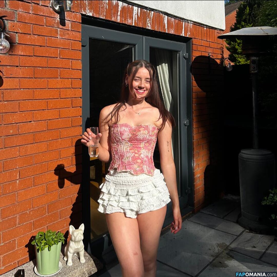 Laura Wilshaw / https: Nago OnlyFans  Przeciekłe zdjęcie #3