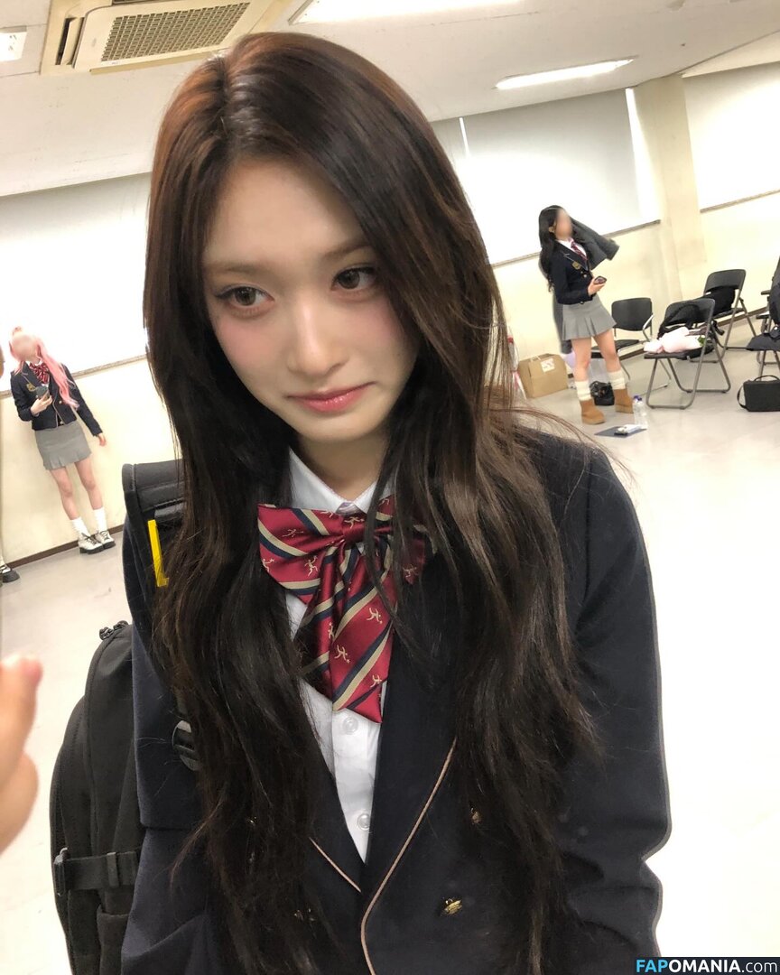 Lee Hyun-Seo / eeseooes / https: / iveleeseoi Nago OnlyFans  Przeciekłe zdjęcie #3
