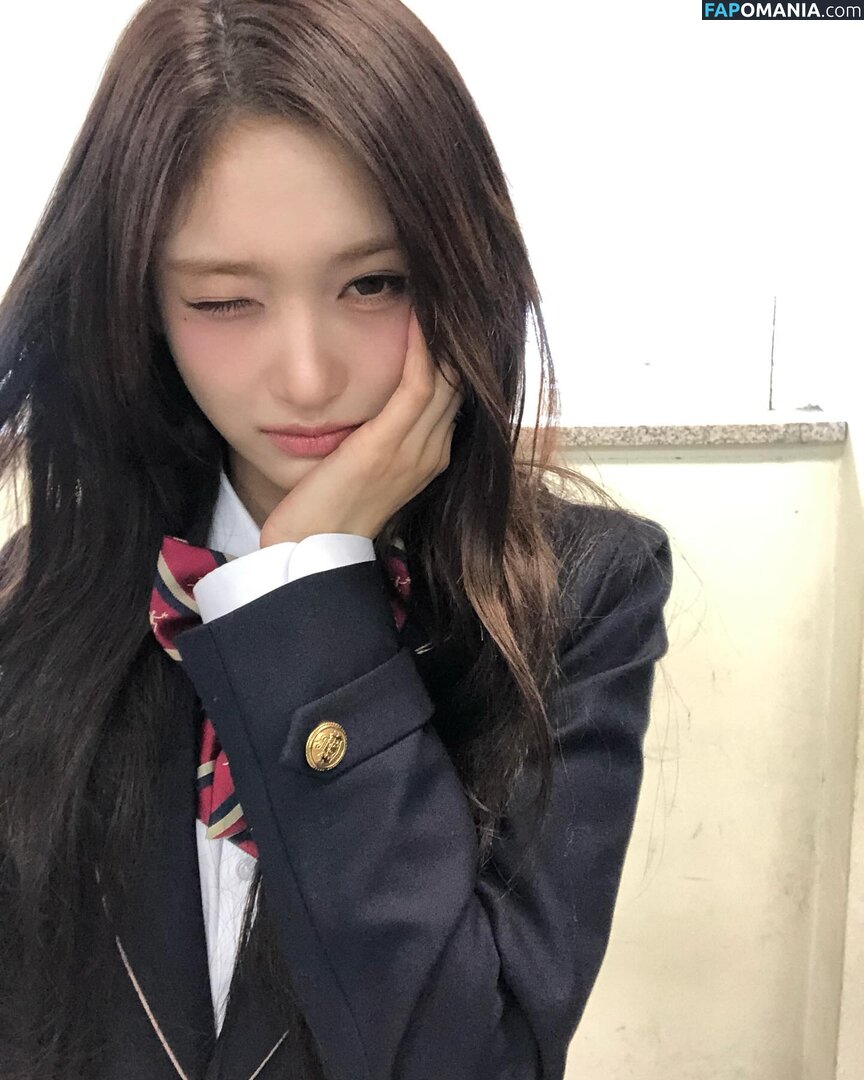 Lee Hyun-Seo / eeseooes / https: / iveleeseoi Nago OnlyFans  Przeciekłe zdjęcie #5