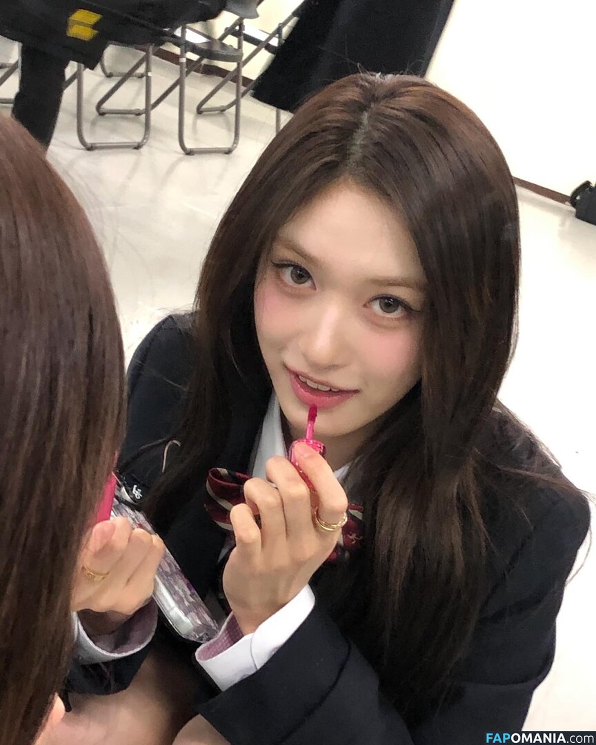 Lee Hyun-Seo / eeseooes / https: / iveleeseoi Nago OnlyFans  Przeciekłe zdjęcie #7