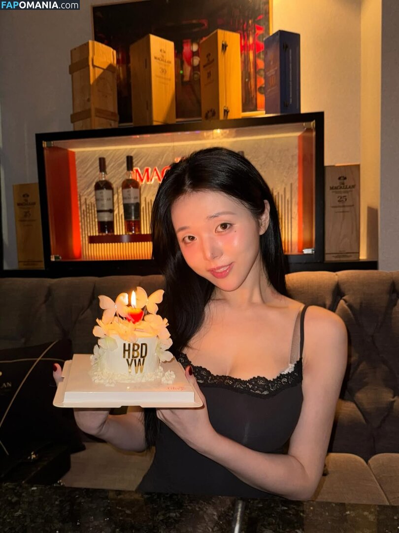 Lee Yeon-woo / yeonwooahh / yonu1201 / 이연우 | Yonu Kuro | yonu_kuro Nago OnlyFans  Przeciekłe zdjęcie #1