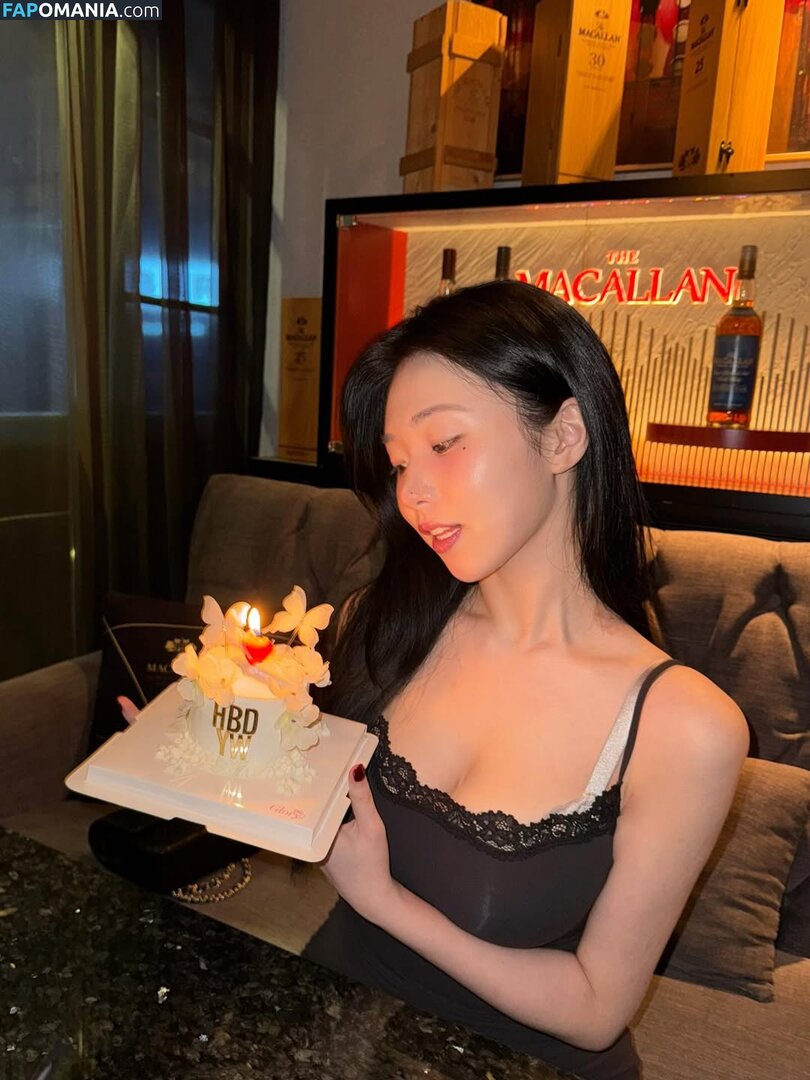 Lee Yeon-woo / yeonwooahh / yonu1201 / 이연우 | Yonu Kuro | yonu_kuro Nago OnlyFans  Przeciekłe zdjęcie #2