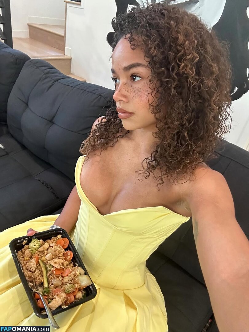 Liana Maria / lianamariaofficial Nago OnlyFans  Przeciekłe zdjęcie #8