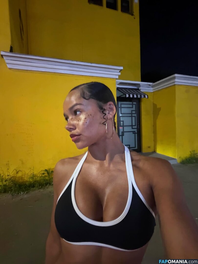 Liana Maria / lianamariaofficial Nago OnlyFans  Przeciekłe zdjęcie #14
