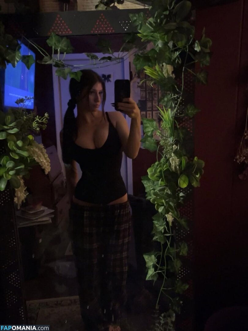 Lil Vampy / lil.vamppyy / lil_vampy Nago OnlyFans  Przeciekłe zdjęcie #1