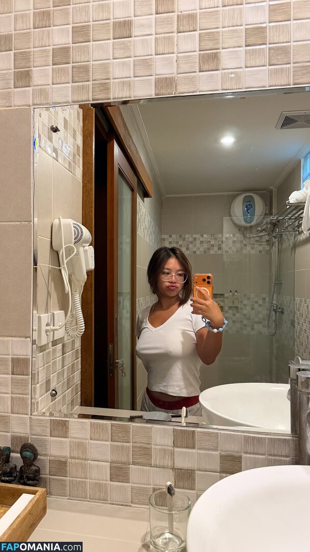 Lilhua12 / heyismewawa Nago OnlyFans  Przeciekłe zdjęcie #1
