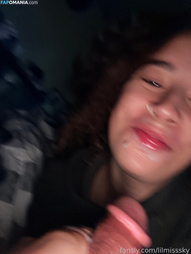 Lilmisssky / knd_sky Nago OnlyFans  Przeciekłe zdjęcie #4