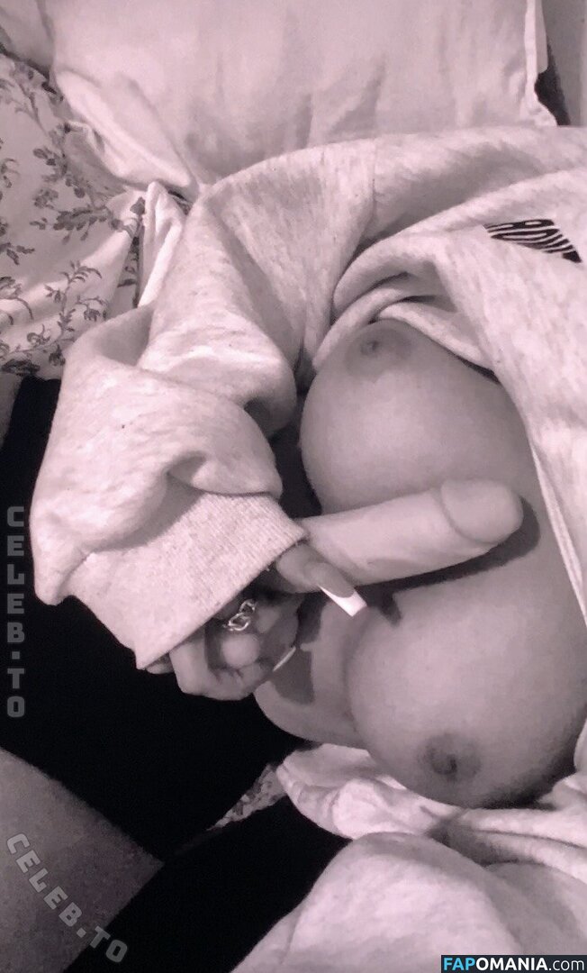 Lina.vey / Linav.ey Nago OnlyFans  Przeciekłe zdjęcie #1