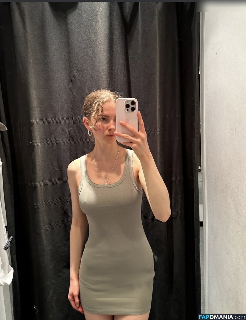 Linneasky Nago OnlyFans  Przeciekłe zdjęcie #11