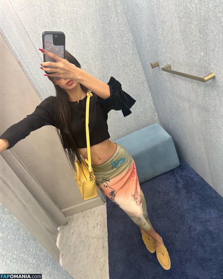 Blackpink / Lisa / lalalalisa_m / lisaamane Nago OnlyFans  Przeciekłe zdjęcie #27