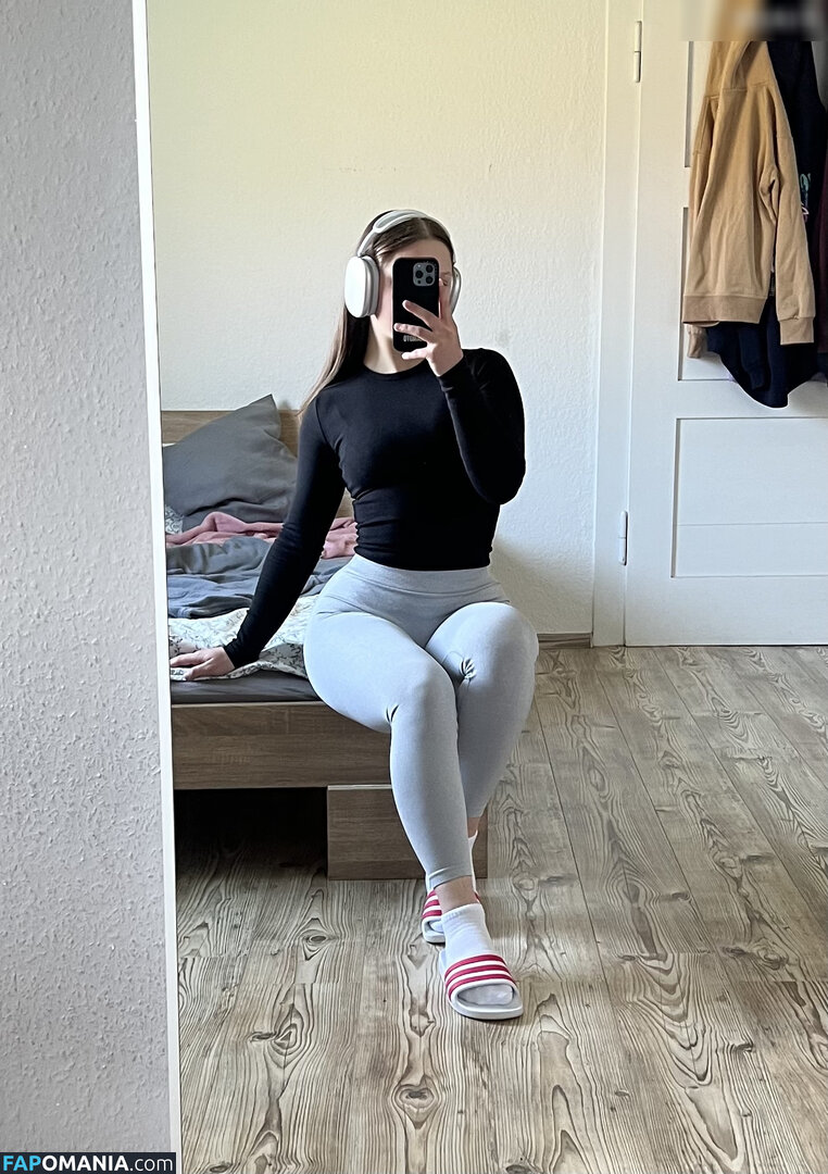 Lisamoto / lisaa.moto Nago OnlyFans  Przeciekłe zdjęcie #60