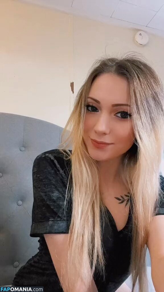 Little Momma / Littleemommaa21 / littlee.mommaa23 / littleemommaa23 Nago OnlyFans  Przeciekłe zdjęcie #9