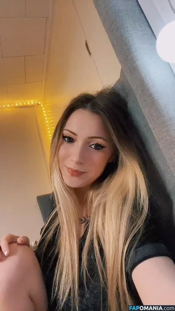 Little Momma / Littleemommaa21 / littlee.mommaa23 / littleemommaa23 Nago OnlyFans  Przeciekłe zdjęcie #11