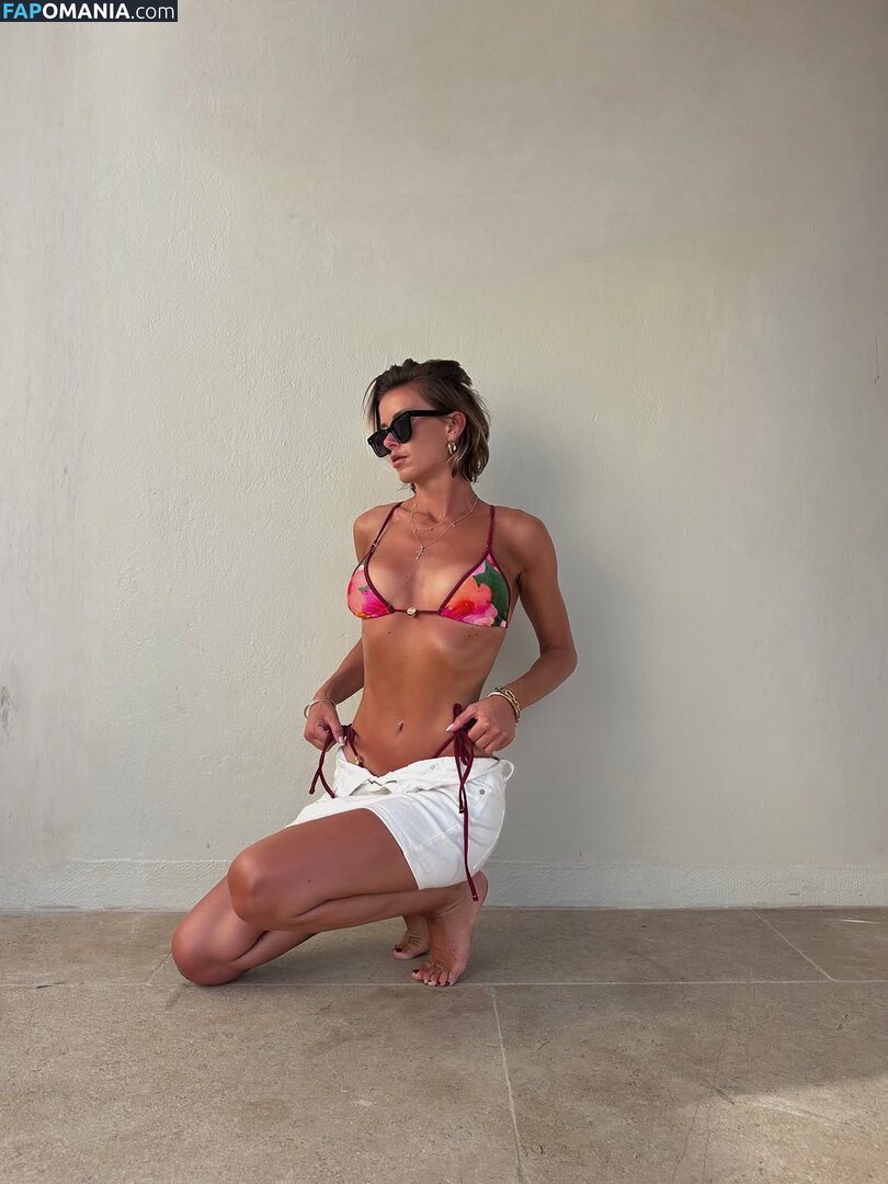 Liv Bentley / Olivia Bentley / oliviabentleyk / theoliviabentley Nago OnlyFans  Przeciekłe zdjęcie #8