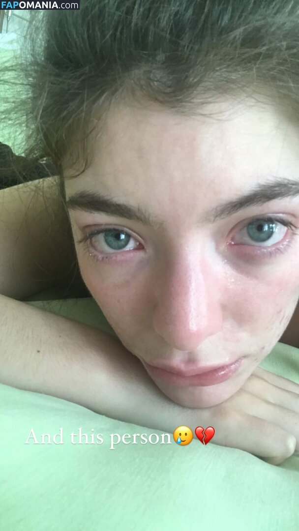 Lorde Nago OnlyFans  Przeciekłe zdjęcie #1
