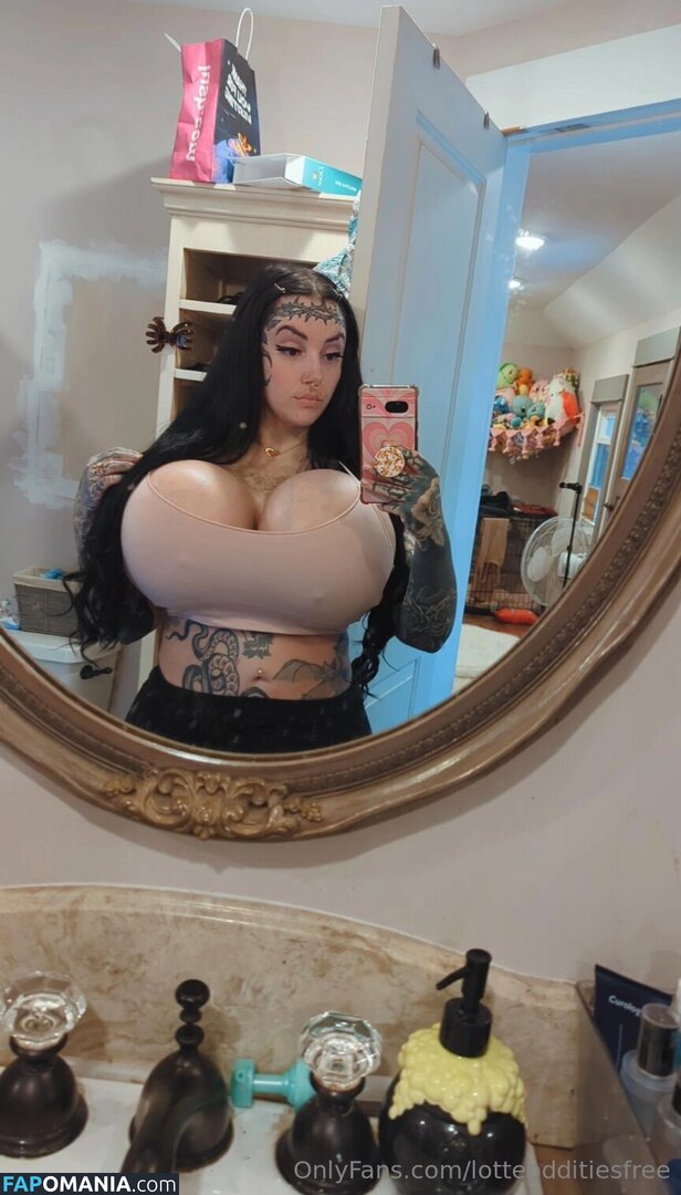 fb_0296 / lotteodditiesfree Nago OnlyFans  Przeciekłe zdjęcie #20