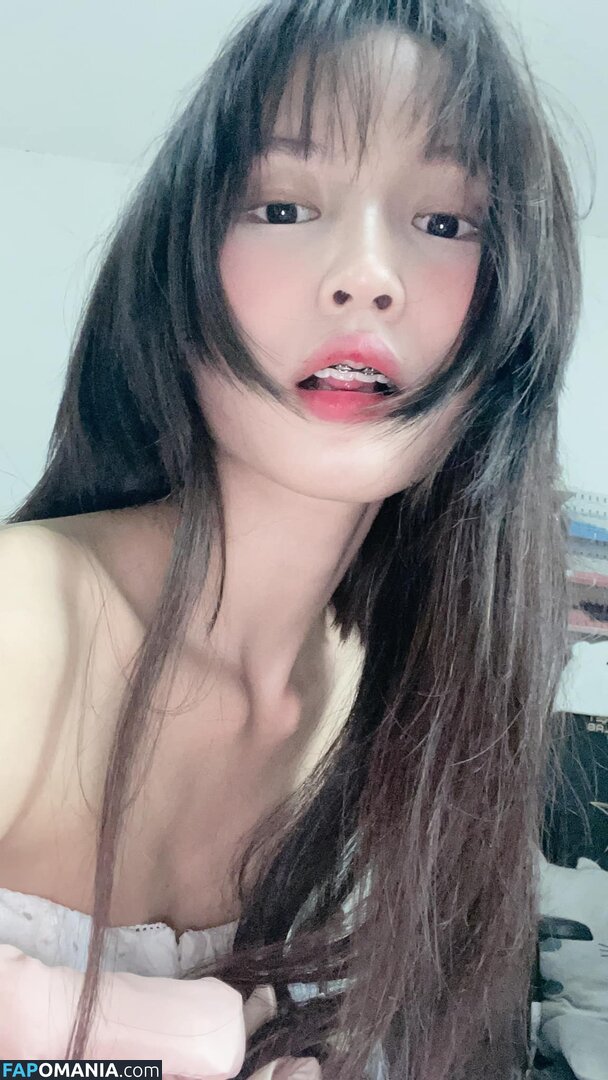 Lilith / Lou Aenlle / llthidk Nago OnlyFans  Przeciekłe zdjęcie #7