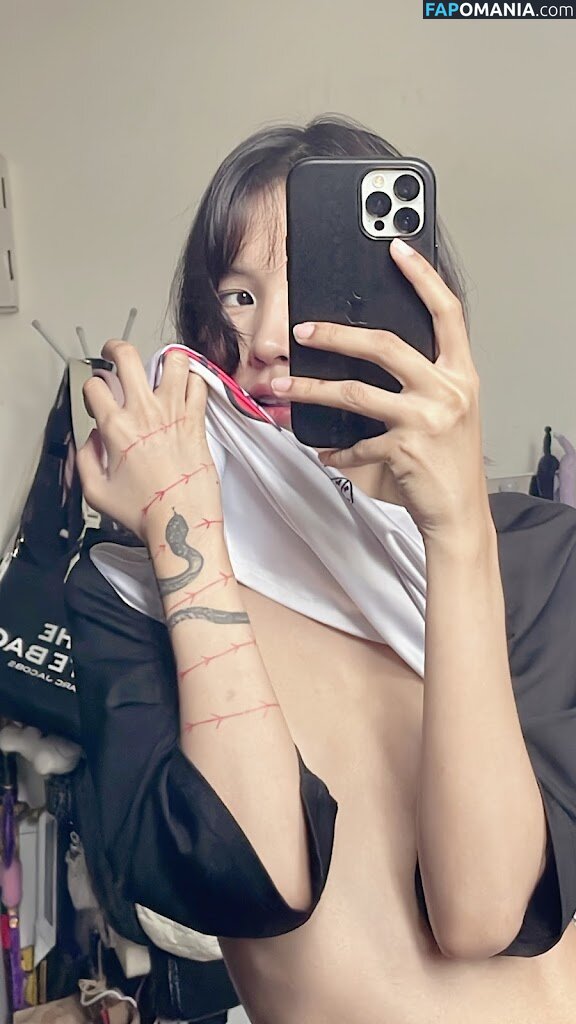 Lilith / Lou Aenlle / llthidk Nago OnlyFans  Przeciekłe zdjęcie #98