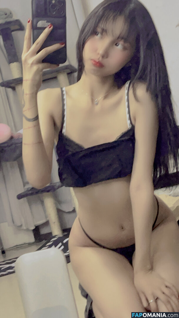 Lilith / Lou Aenlle / llthidk Nago OnlyFans  Przeciekłe zdjęcie #99