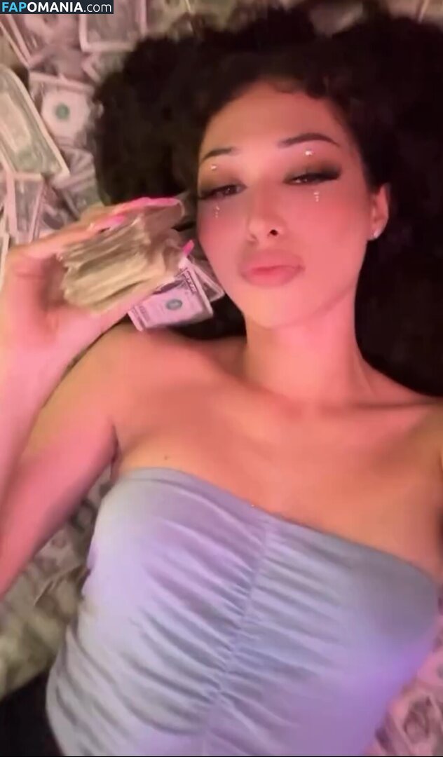 LoyaltyraeLynn / https: Nago OnlyFans  Przeciekłe zdjęcie #2